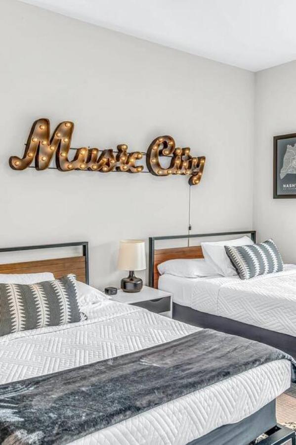 Big New And Modern With Skyline View Mural And Ping Pong Nashville Dış mekan fotoğraf