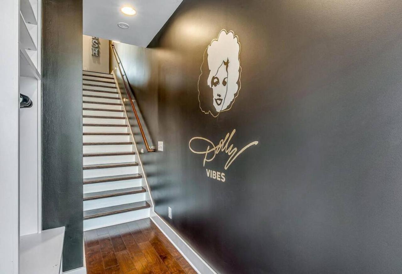 Big New And Modern With Skyline View Mural And Ping Pong Nashville Dış mekan fotoğraf